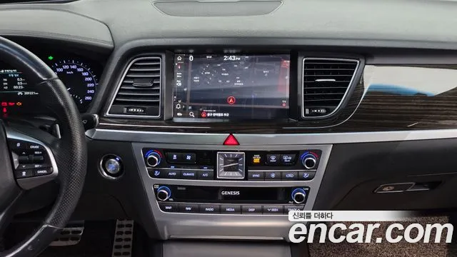 Genesis G80 — фото 15