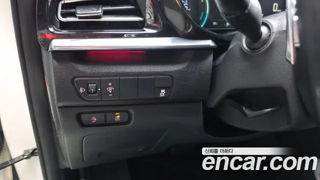 Kia Niro — фото 29