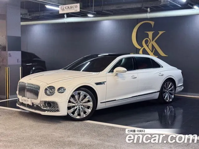 Bentley Flying Spur — фото 1