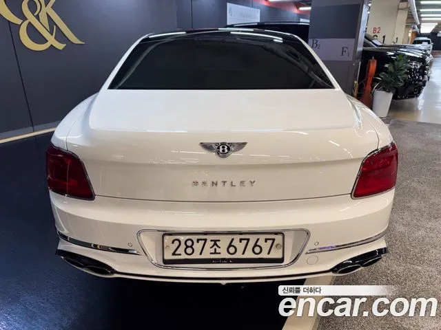 Bentley Flying Spur — фото 4