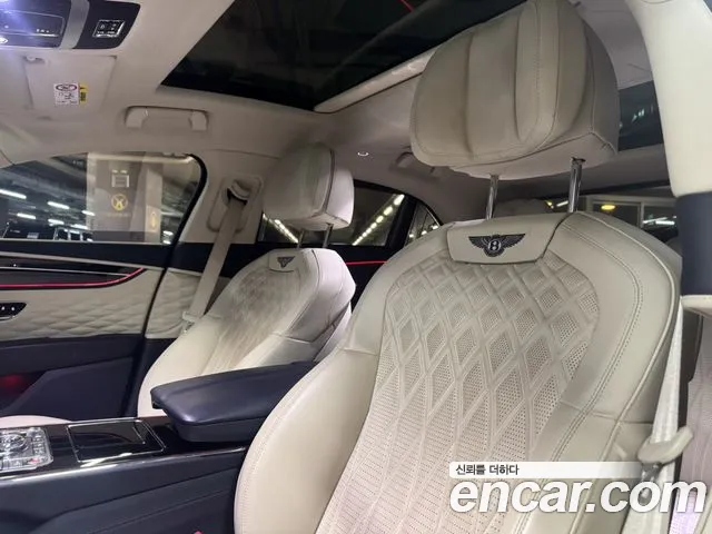 Bentley Flying Spur — фото 10