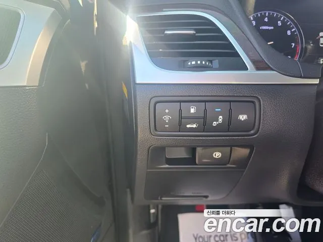 Hyundai Genesis — фото 12