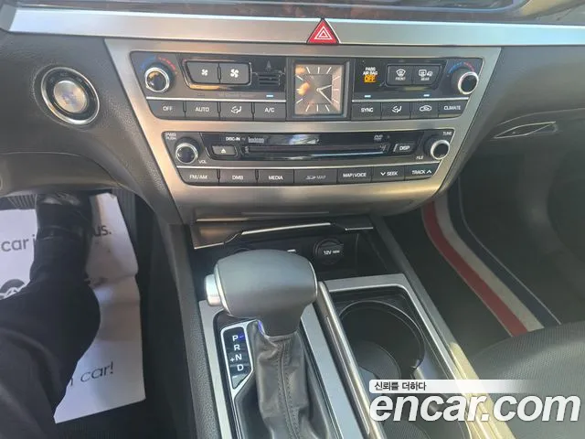 Hyundai Genesis — фото 17