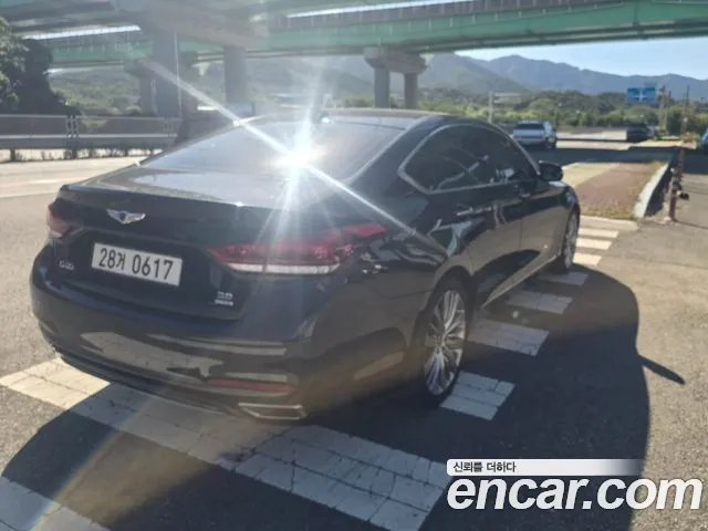 Hyundai Genesis — фото 2