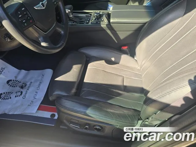 Hyundai Genesis — фото 7