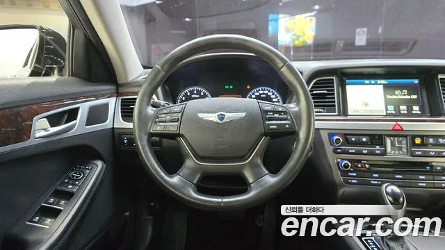 Hyundai Genesis — фото 12