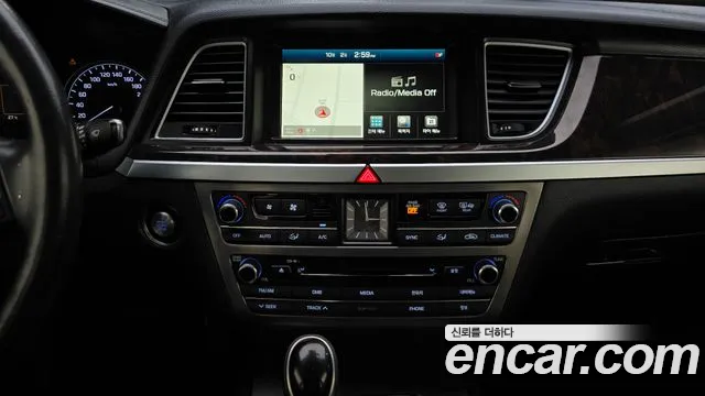 Hyundai Genesis — фото 13