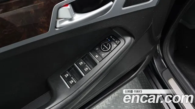 Hyundai Genesis — фото 15