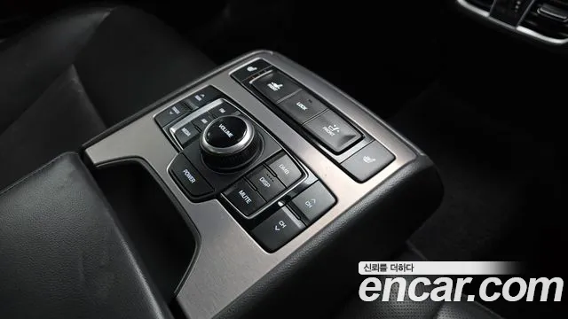 Hyundai Genesis — фото 18