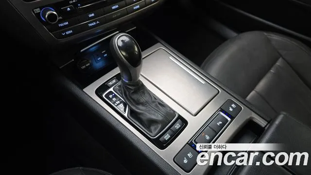 Hyundai Genesis — фото 9