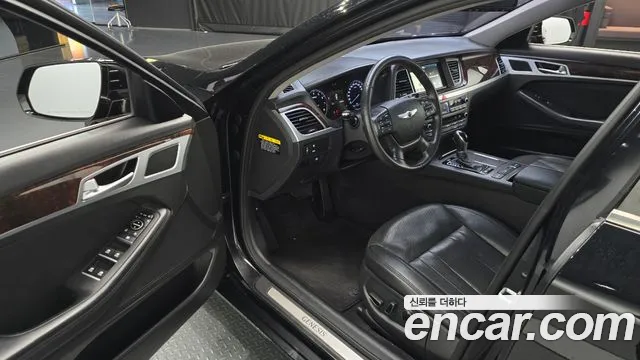 Hyundai Genesis — фото 10