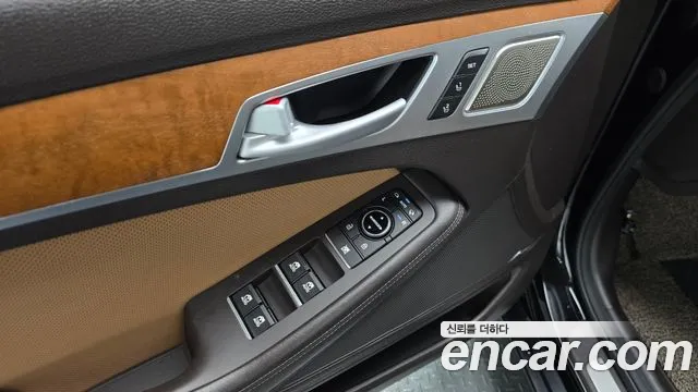 Genesis G80 — фото 14