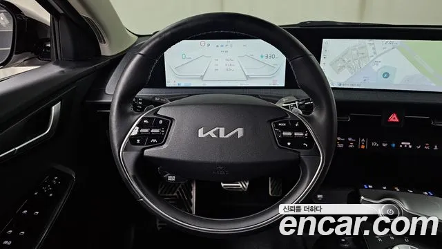 Kia EV6 — фото 12