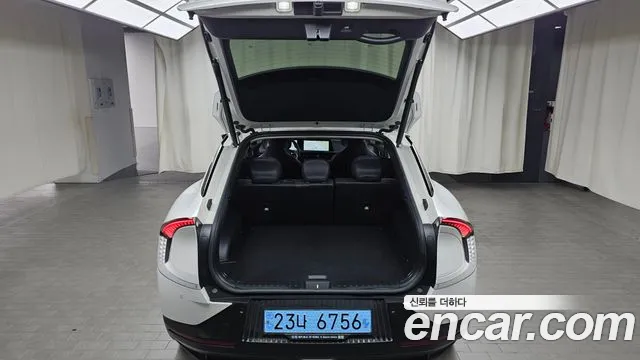 Kia EV6 — фото 15