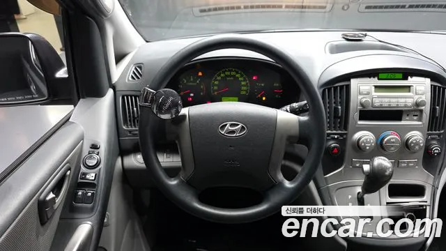 Hyundai Starex — фото 13