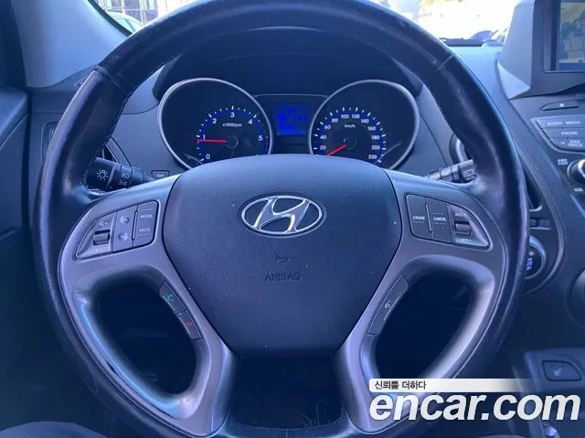 Hyundai Tucson — фото 11