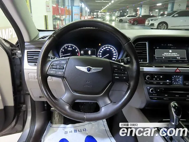 Hyundai Genesis — фото 12