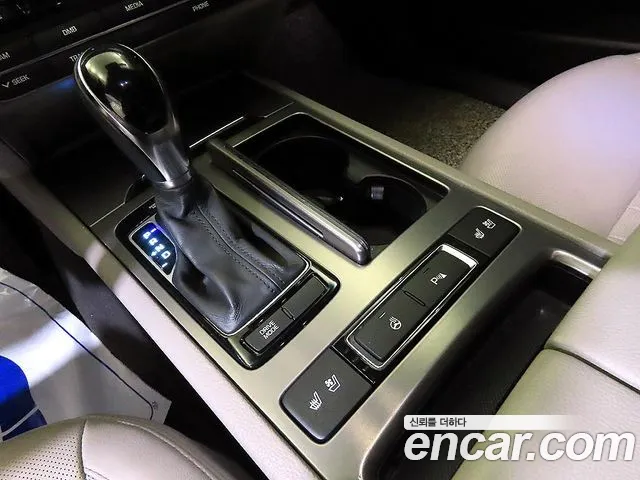 Hyundai Genesis — фото 9