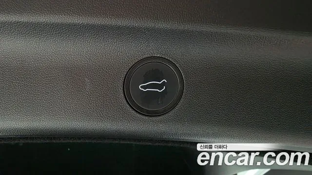 Tesla Model Y — фото 29