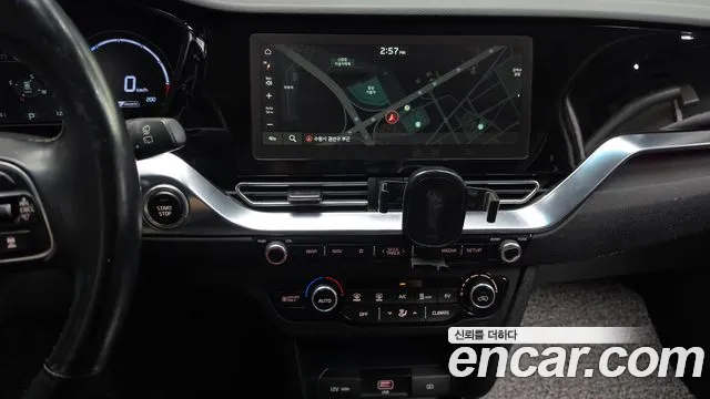 Kia Niro — фото 13