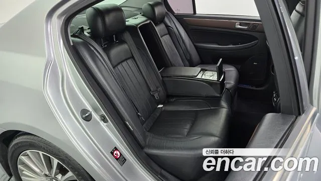 Hyundai Genesis — фото 11