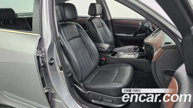 Hyundai Genesis — фото 12