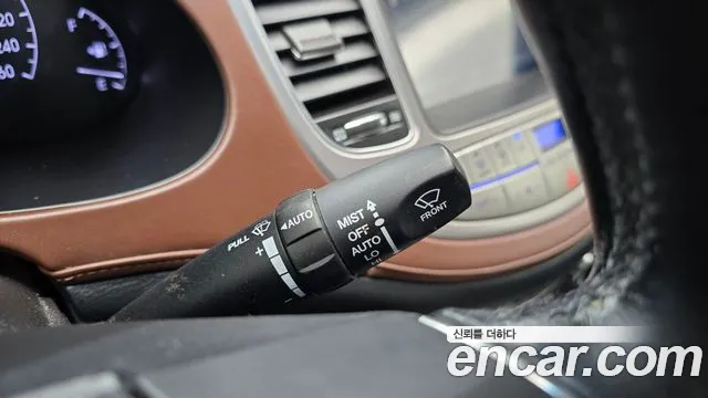 Hyundai Genesis — фото 17