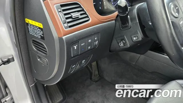 Hyundai Genesis — фото 18