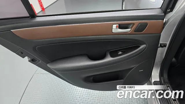 Hyundai Genesis — фото 25