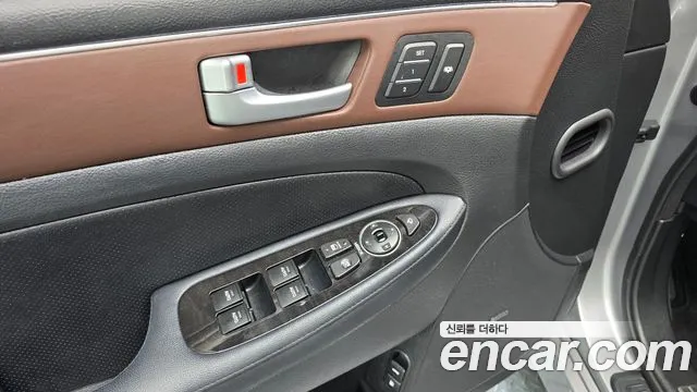 Hyundai Genesis — фото 27