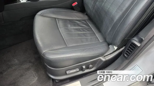Hyundai Genesis — фото 31