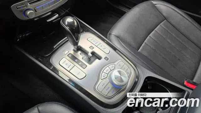 Hyundai Genesis — фото 9