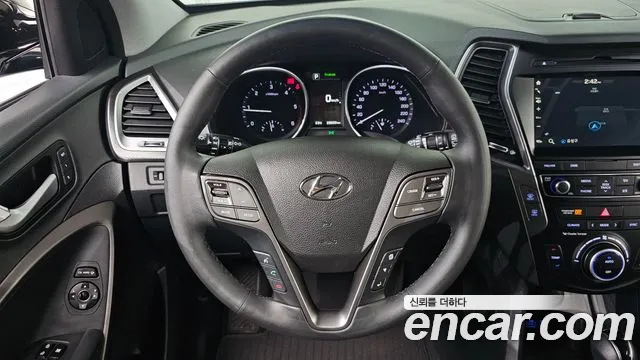 Hyundai Santa Fe — фото 14
