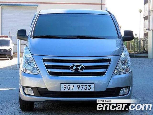 Hyundai Starex — фото 2