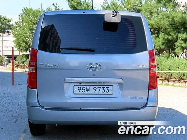 Hyundai Starex — фото 4