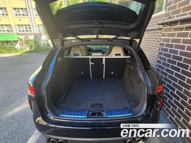 Jaguar F-PACE — фото 11