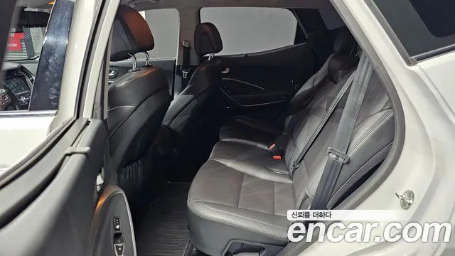 Hyundai Santa Fe — фото 12