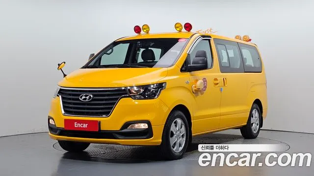 Hyundai Starex — фото 1