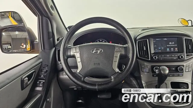 Hyundai Starex — фото 12