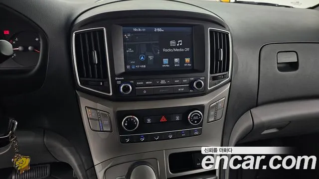 Hyundai Starex — фото 13