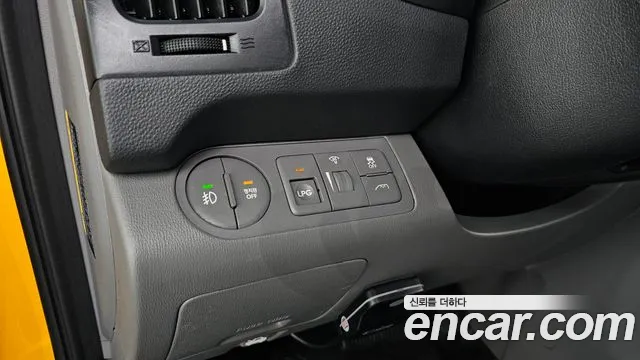 Hyundai Starex — фото 15