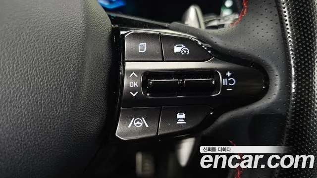 Hyundai Avante — фото 18