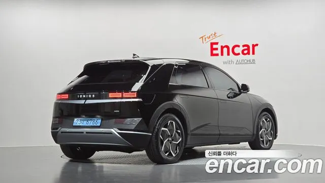 Hyundai Ioniq 5 — фото 1