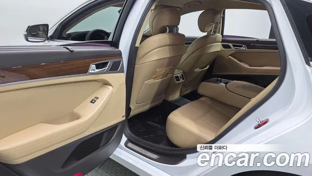 Hyundai Genesis — фото 12