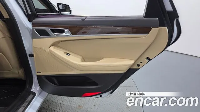 Hyundai Genesis — фото 25