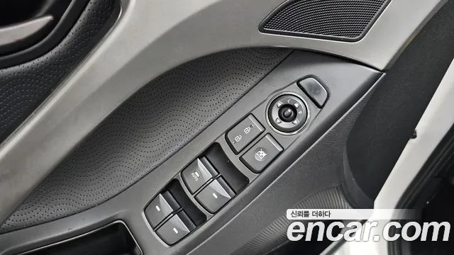 Hyundai Avante — фото 28