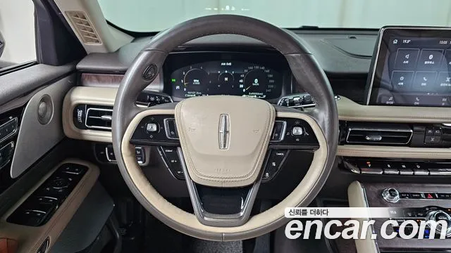 Lincoln Aviator — фото 13