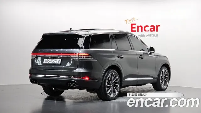 Lincoln Aviator — фото 2