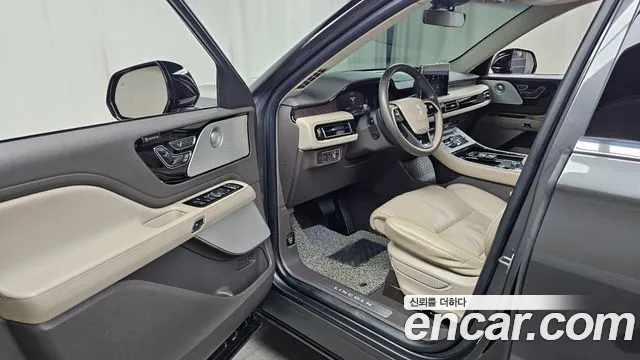 Lincoln Aviator — фото 10