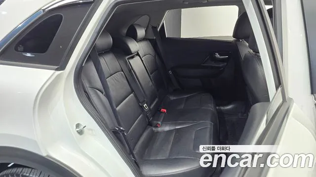 Kia Niro — фото 11